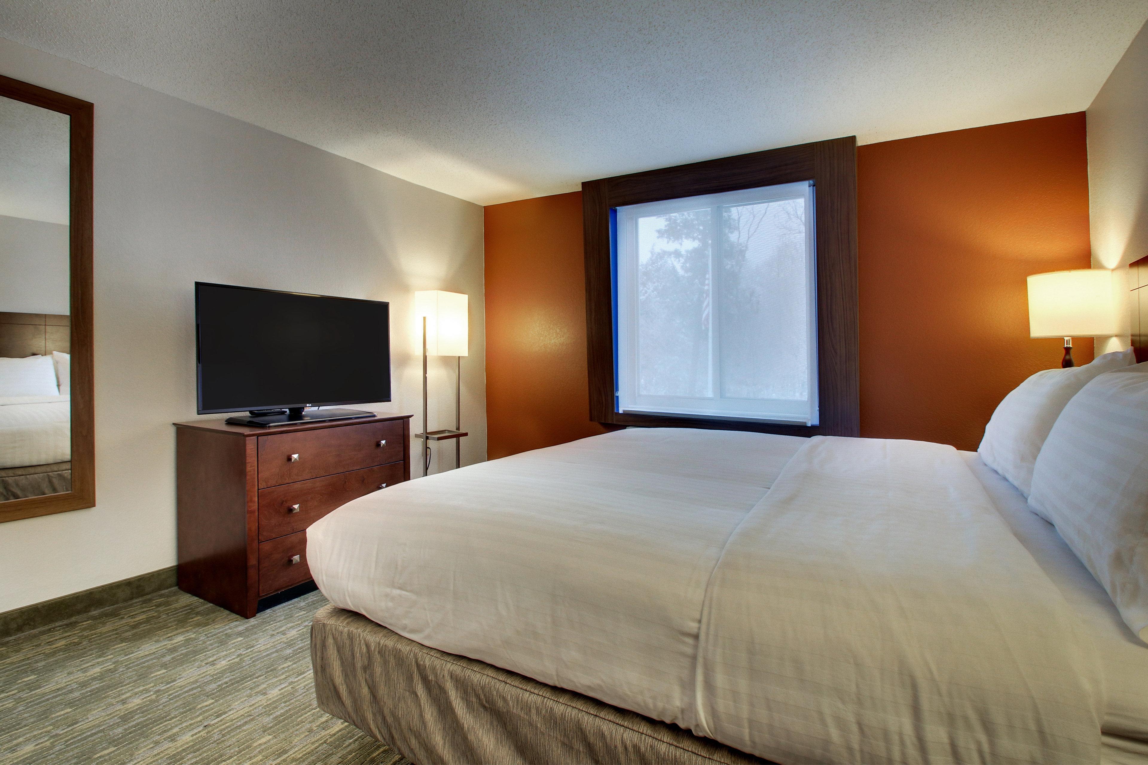 Holiday Inn Express & Suites - Lincoln East - White Mountains By Ihg Екстериор снимка