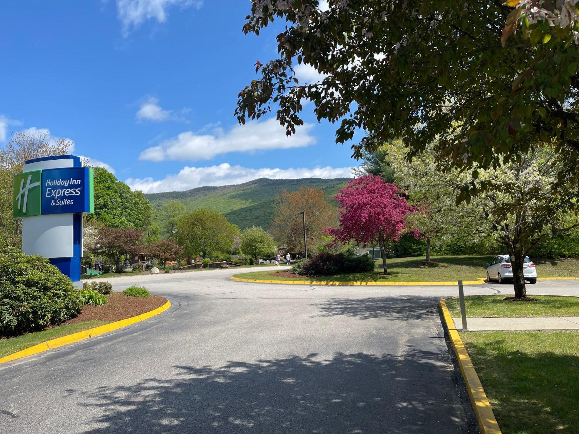 Holiday Inn Express & Suites - Lincoln East - White Mountains By Ihg Екстериор снимка