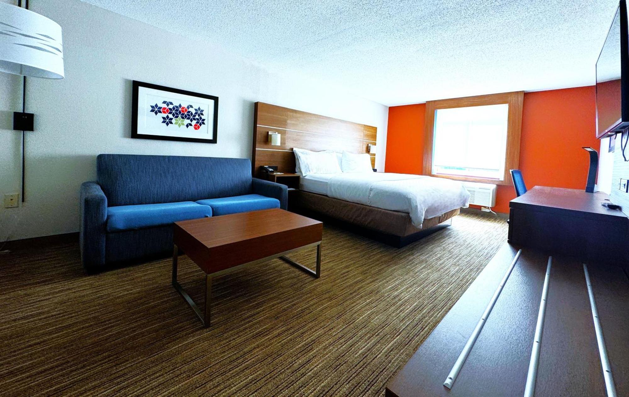 Holiday Inn Express & Suites - Lincoln East - White Mountains By Ihg Екстериор снимка