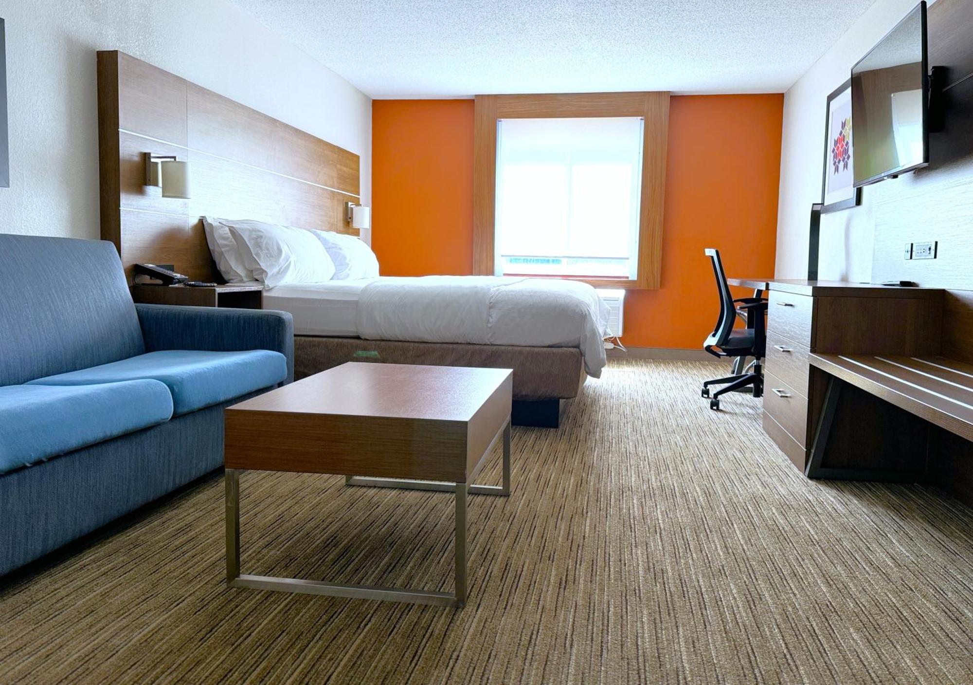 Holiday Inn Express & Suites - Lincoln East - White Mountains By Ihg Екстериор снимка