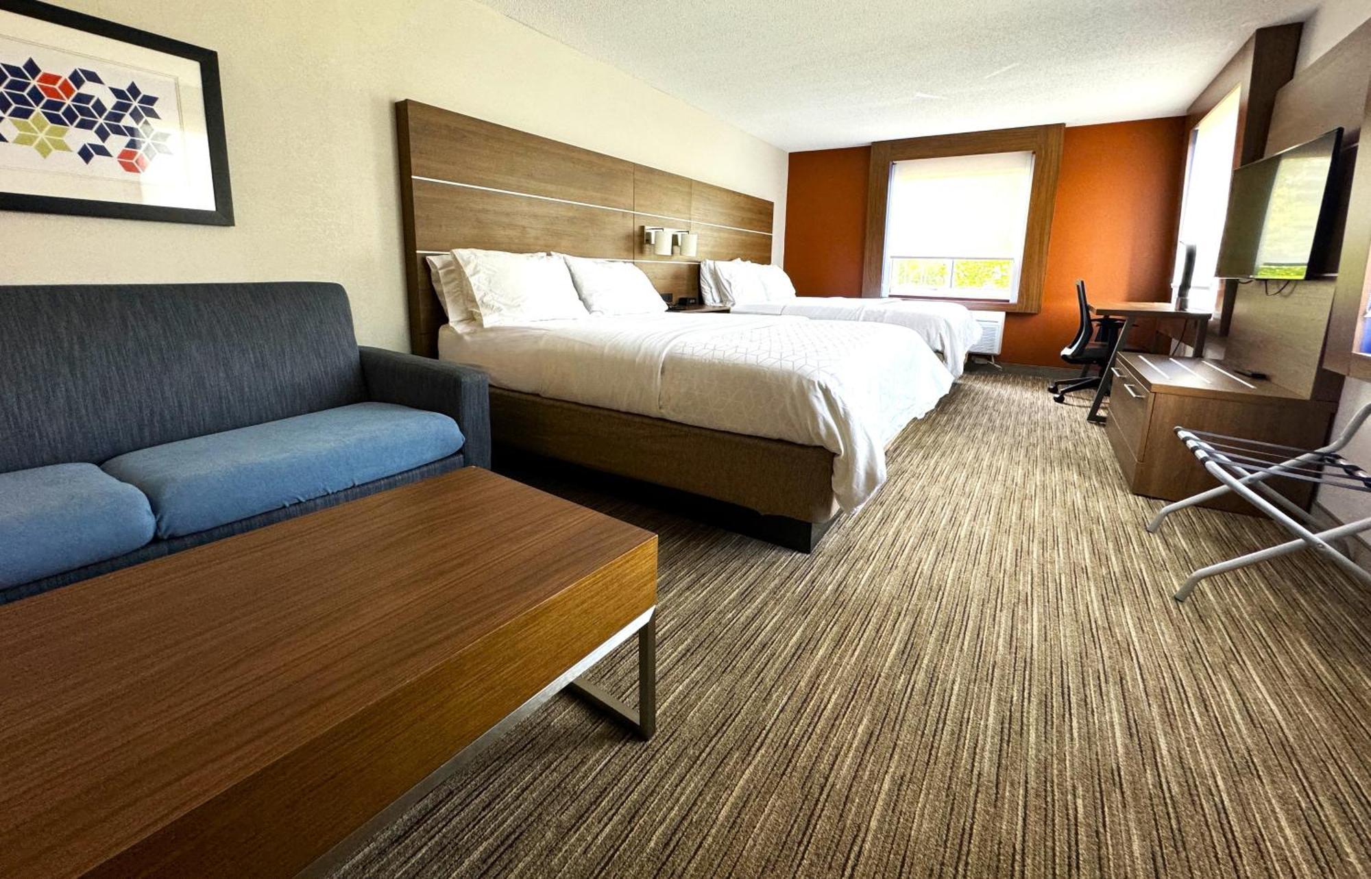 Holiday Inn Express & Suites - Lincoln East - White Mountains By Ihg Екстериор снимка